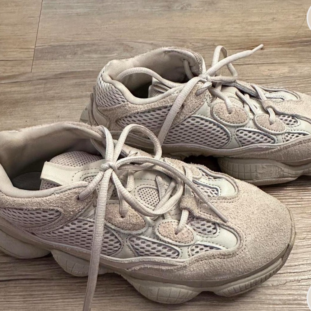 Yeezy 500 'Blush' Cream Sneakers